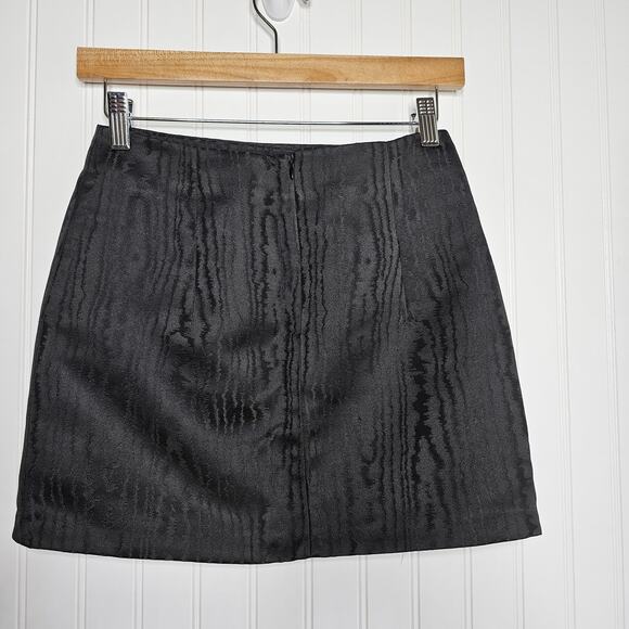 Zara Women's Black Mini Skirt Size XS Animal Print Stripe Contemporary Mob Wife - Picture 3 of 7